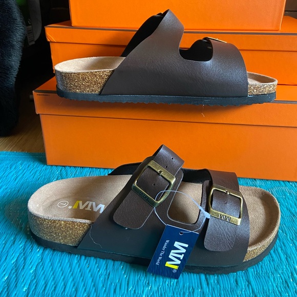 Sandals - Picture 5 of 8